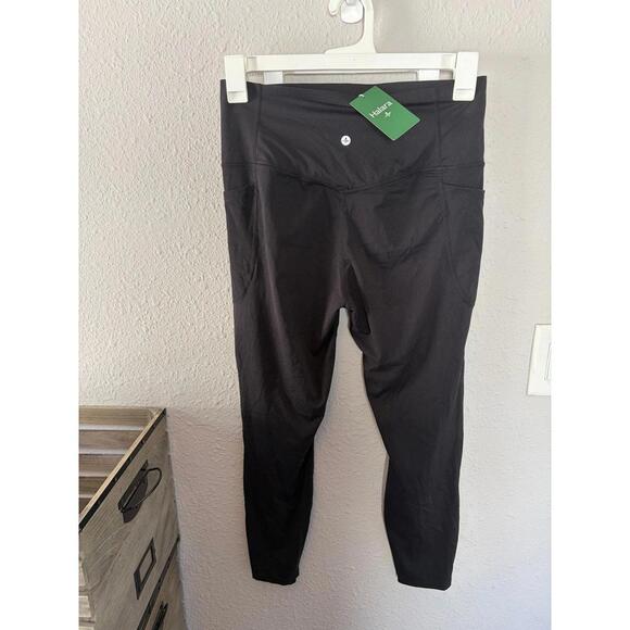 NWT Halara black 7/8 pocket leggings size L. No front inseam. - Picture 1 of 3